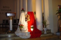 zawitaj-kroacutelowo-roacutezanca-swietego